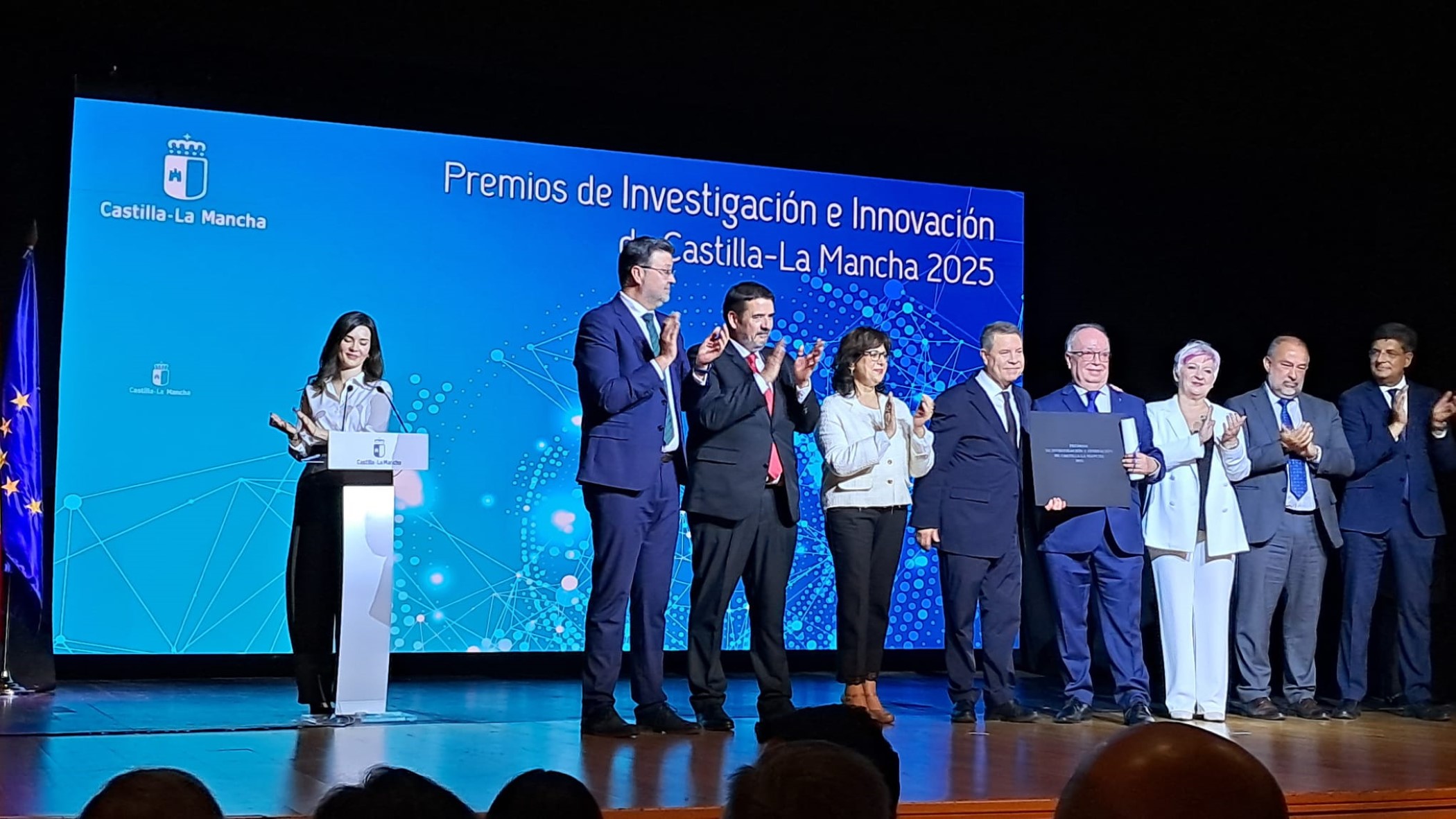 Premio a la trayectoria investigadora
