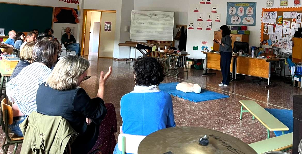Colaboración con el profesorado de Educación Infantil del C.P. Mayor Zaragoza de Albacete formando en primeros  en primeros auxilios y RCP