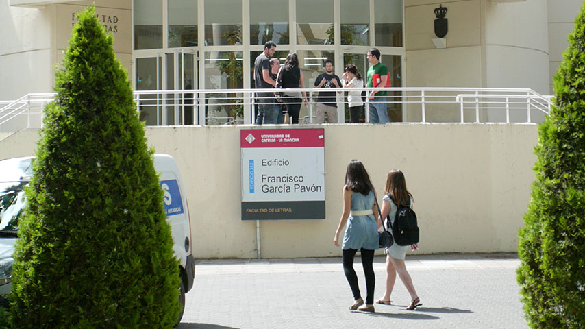 Imagen de la Facultad de Letras