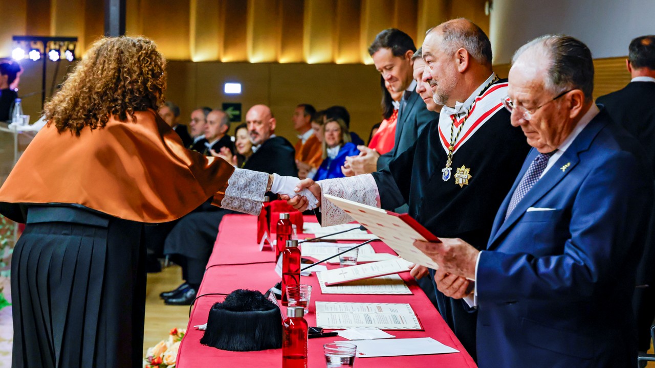 PremioExtrDoctoradoCGH