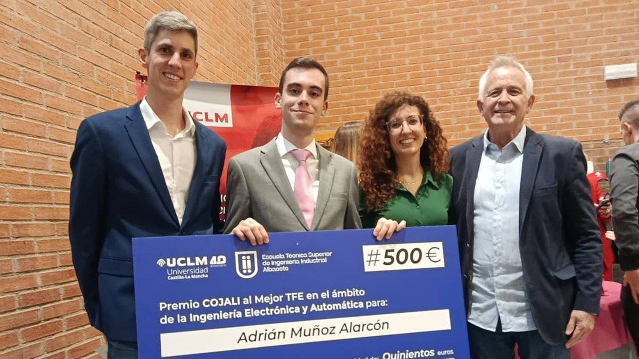 Adrán receives Cojali Award